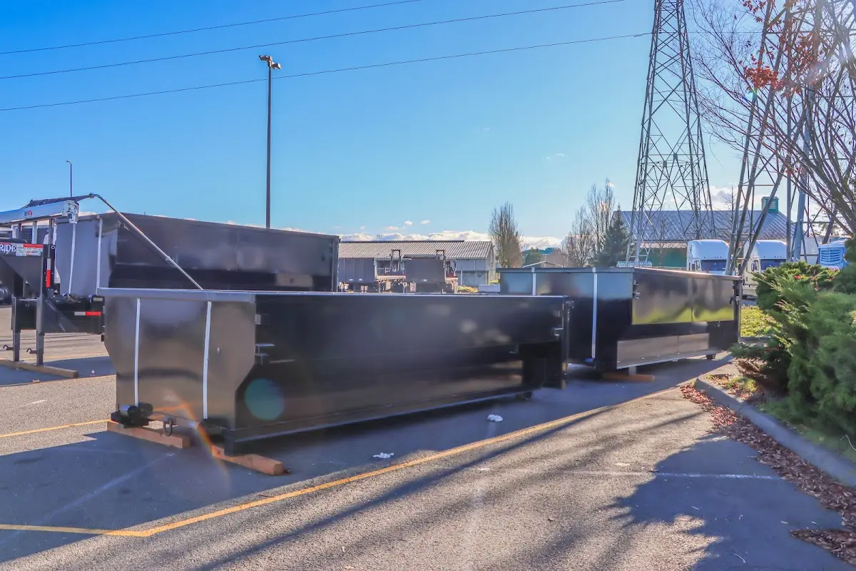 Professional dumpster rental and junk removal service in Fruitland